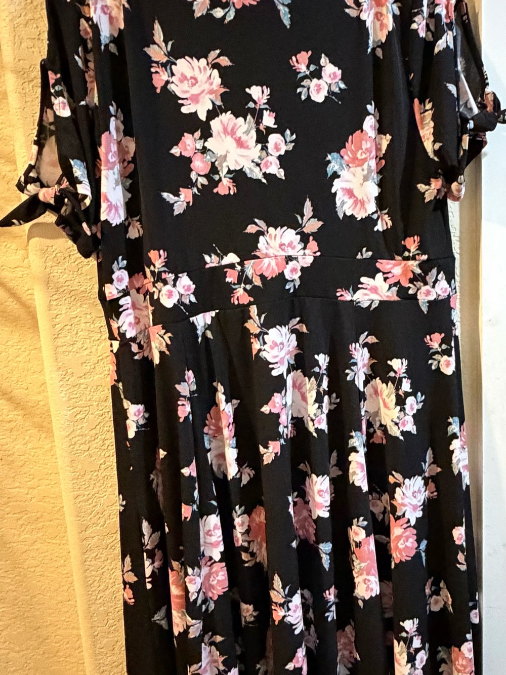 torrid Black Floral V-Neck Midi Dress with Pink Roses - Picture 2 of 4